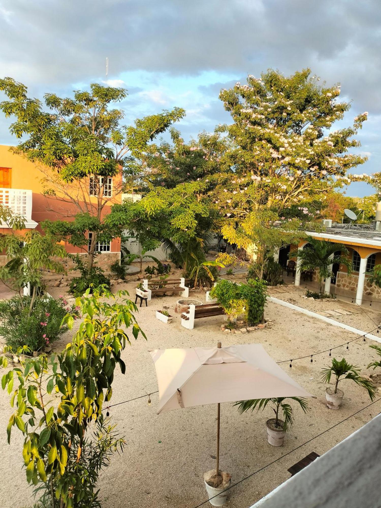 Villa Gabriela Celestun -Hotel & Restaurant Extérieur photo